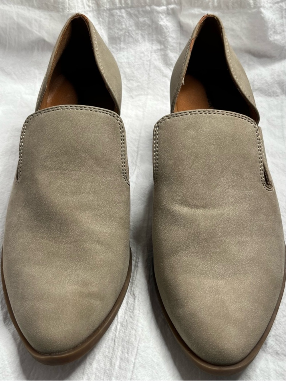 Lucky Brand Mizina Slip-On Shooties Taupe / Beige Block Heel Size 6 - Picture 8 of 13